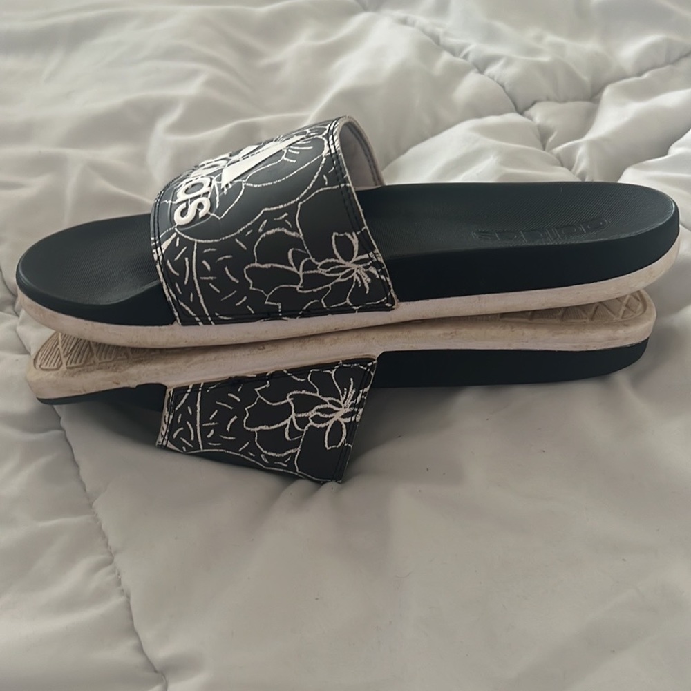 Adidas - Picture 3 of 3